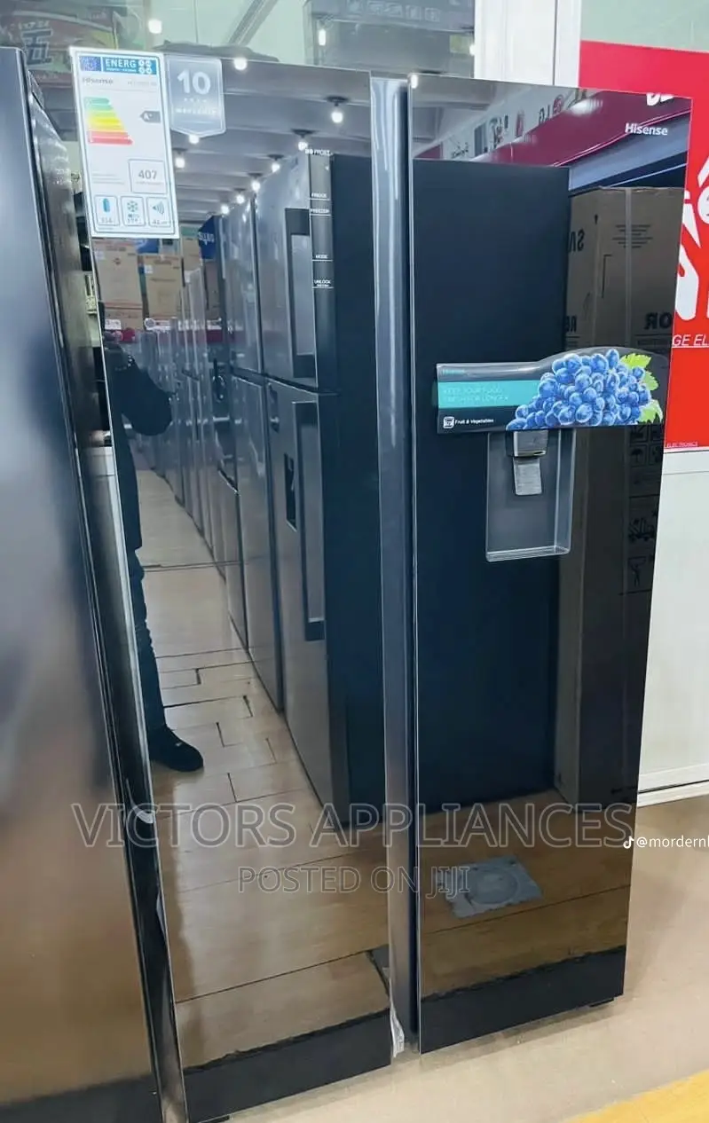 Hisense 670L Side by Side Refrigerator Black With WD