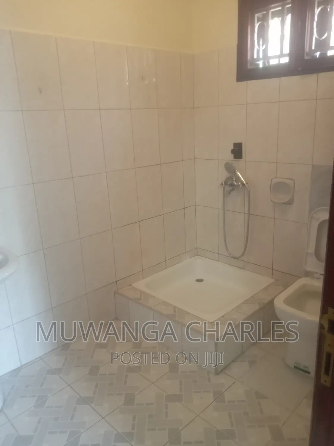 6bdrm Duplex in Fs Properties Ltd, Central Division for rent