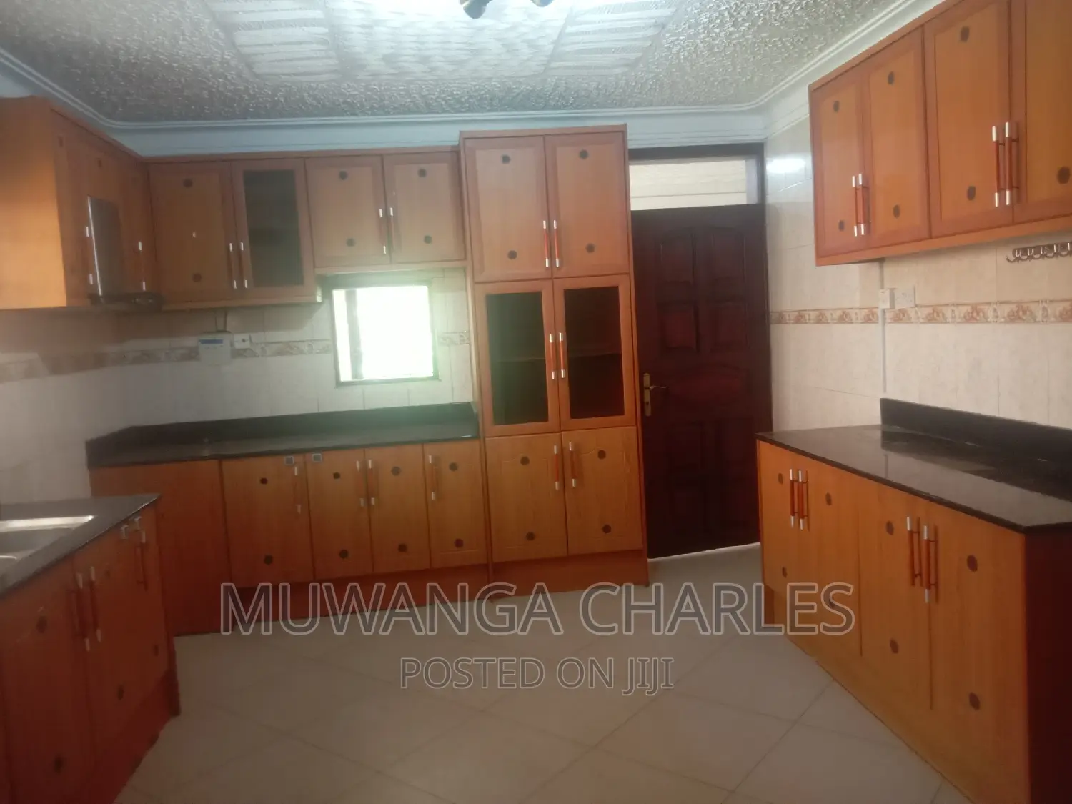 5bdrm Duplex in Fs Properties Ltd, Central Division for rent