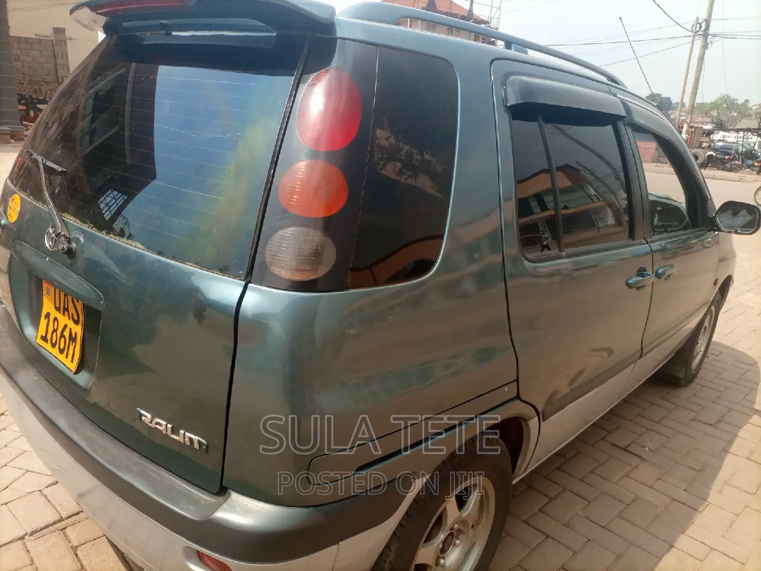 Toyota Raum 1.5 AWD 2000 Green