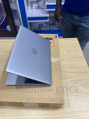 New Laptop Dell Latitude 3330 4GB Intel Core I5 SSD 256GB