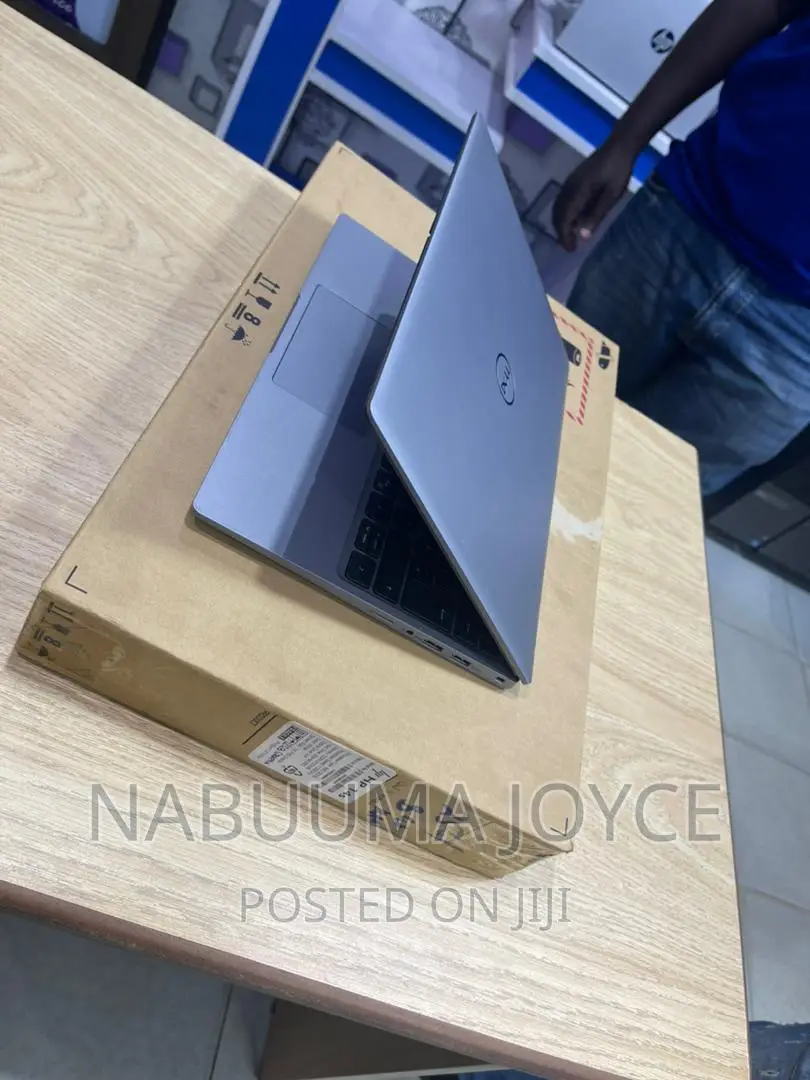 New Laptop Dell Latitude 3330 4GB Intel Core I5 SSD 256GB