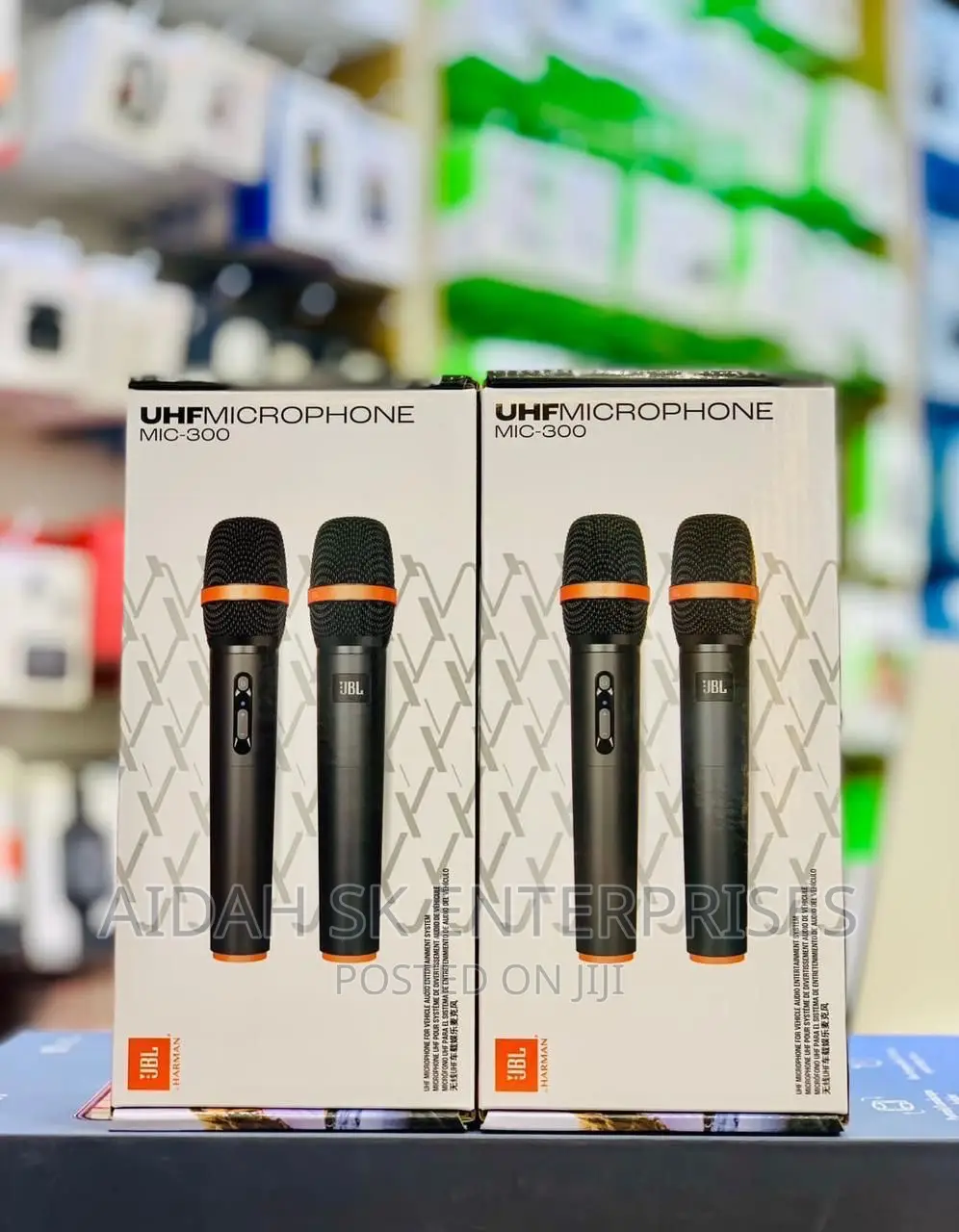 JBL Wireless Two Microphone System With Dual-Channel.