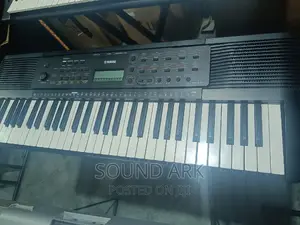 Photo - Keyboard PSR E 273