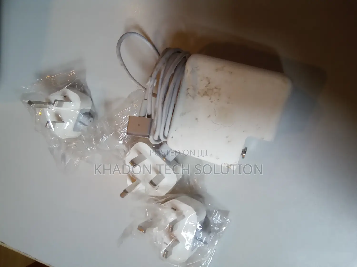 Apple Charger Magsafe 1 60w Macbook Pro and Air
