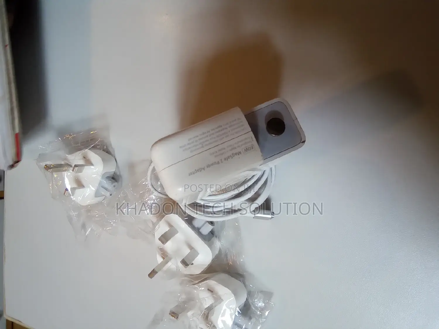 Apple Charger Magsafe 1 60w Macbook Pro and Air