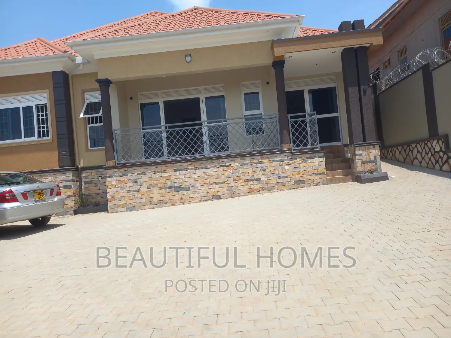 Furnished 4bdrm Bungalow in Kira for sale