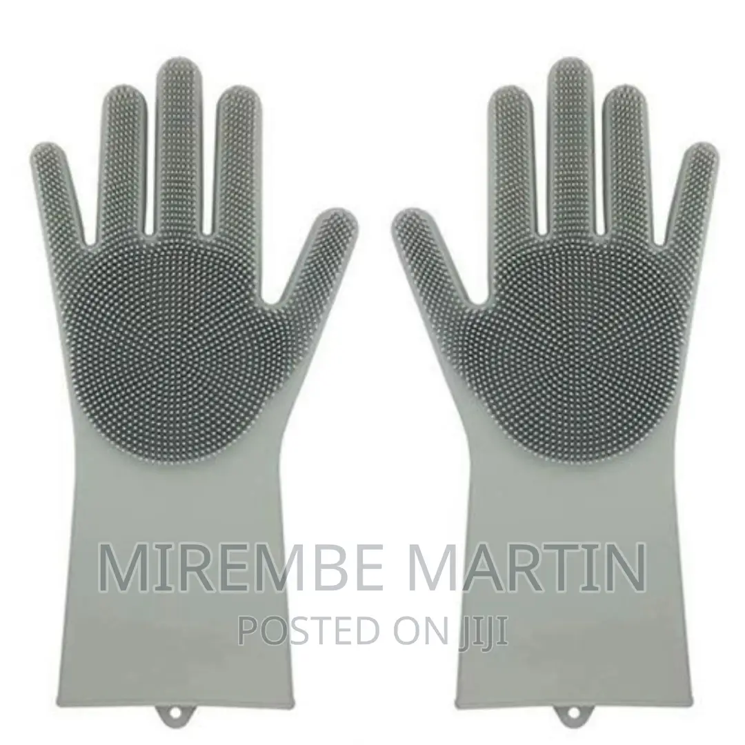 A Pair of Cleaning , Scrubbing, Dishwashing Silicone Gloves