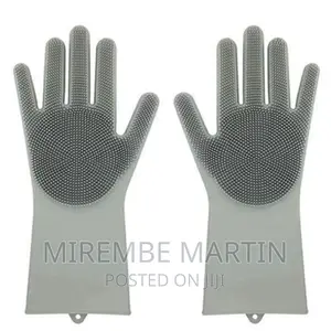 A Pair of Cleaning , Scrubbing, Dishwashing Silicone Gloves
