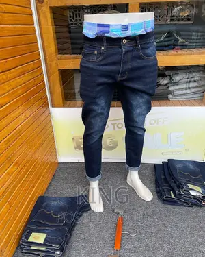 Jeans in Blue Navy. Men
