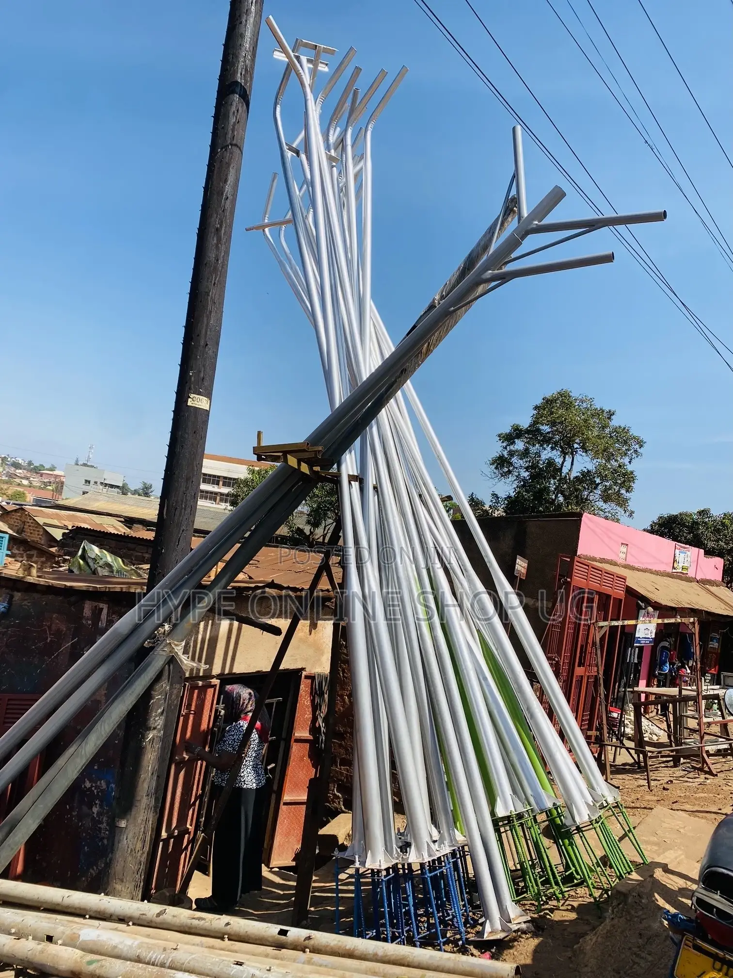 Standard Strong Solar Poles in Town
