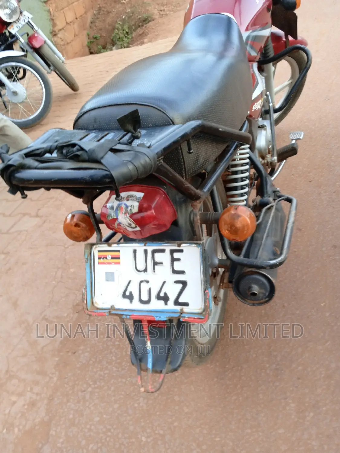 TVS HLX 125 2023 Red