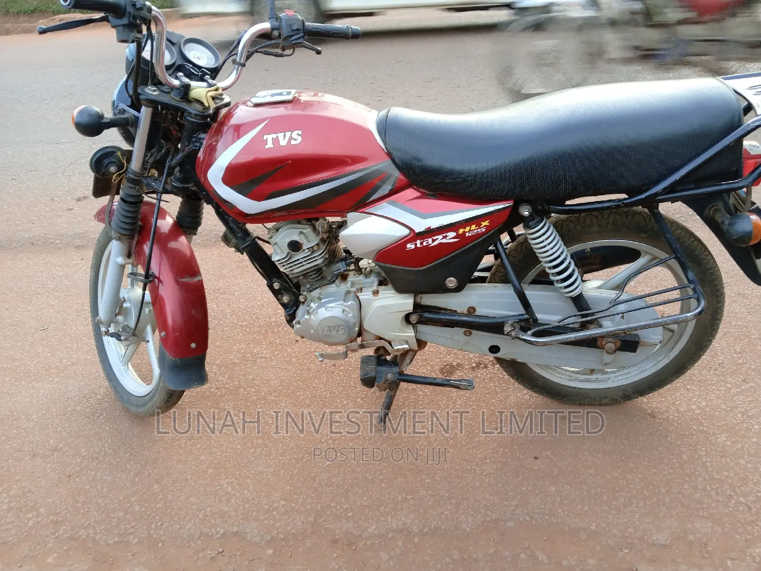 TVS HLX 125 2023 Red