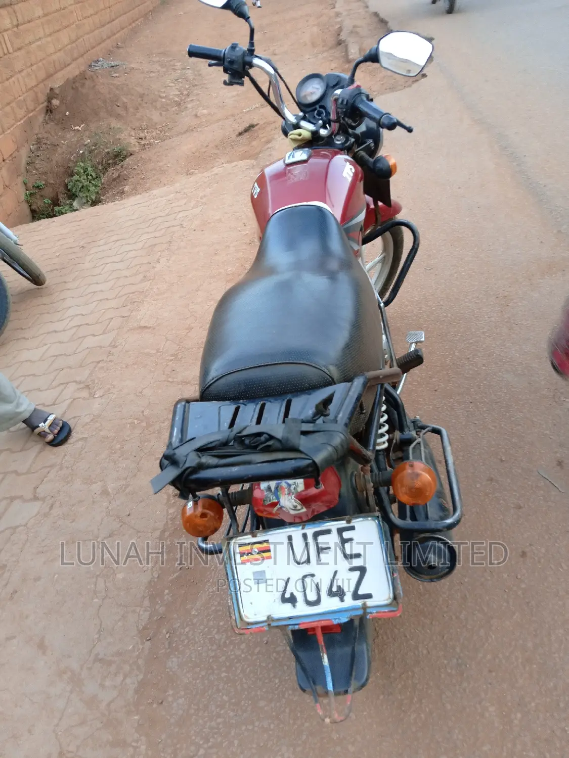 TVS HLX 125 2023 Red