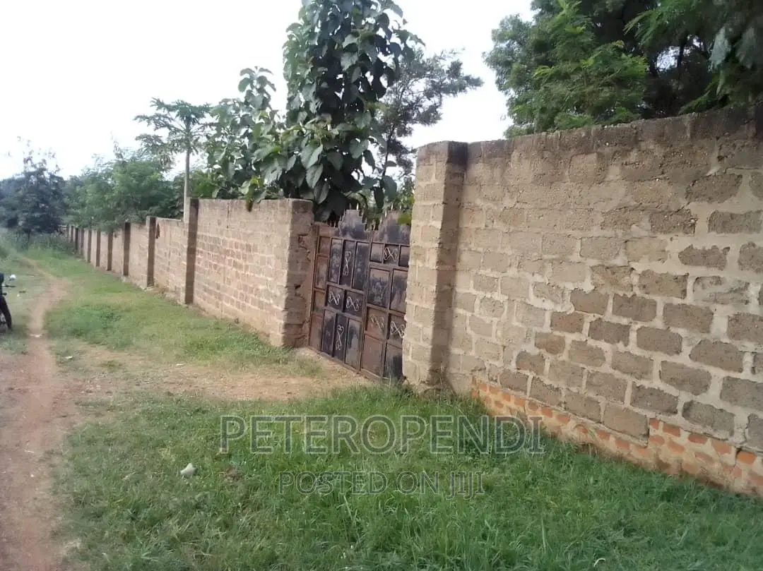 5bdrm Bungalow in Kitgum for sale