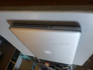 Laptop Apple MacBook Pro 2012 8GB Intel Core I5 SSD 128GB