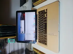 Laptop Apple MacBook Pro 2012 2GB Intel Core I5 HDD 500GB