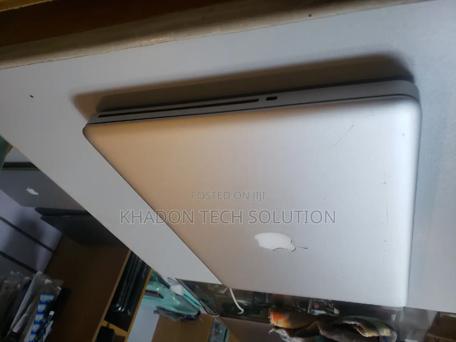 Laptop Apple MacBook Pro 2009 4GB Intel Core 2 Duo HDD 320GB