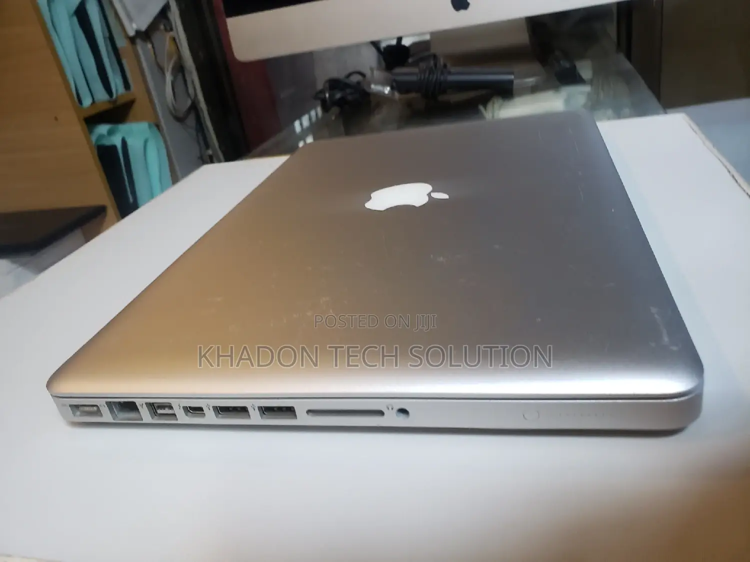 Laptop Apple MacBook Pro 2009 4GB Intel Core 2 Duo HDD 320GB