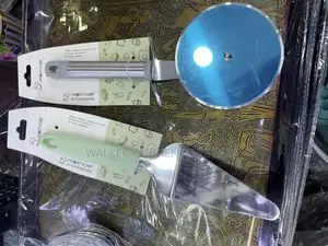 2pc Set of Pizza Cutter Lifter