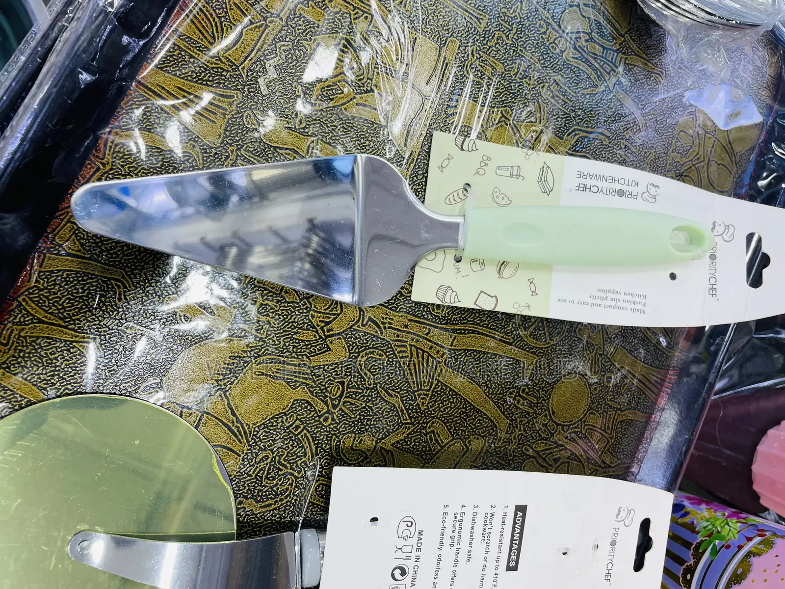 2pc Set of Pizza Cutter Lifter