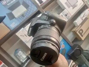 Canon EOS 1300