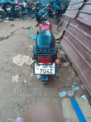 Bajaj Boxer 100 2023 Red