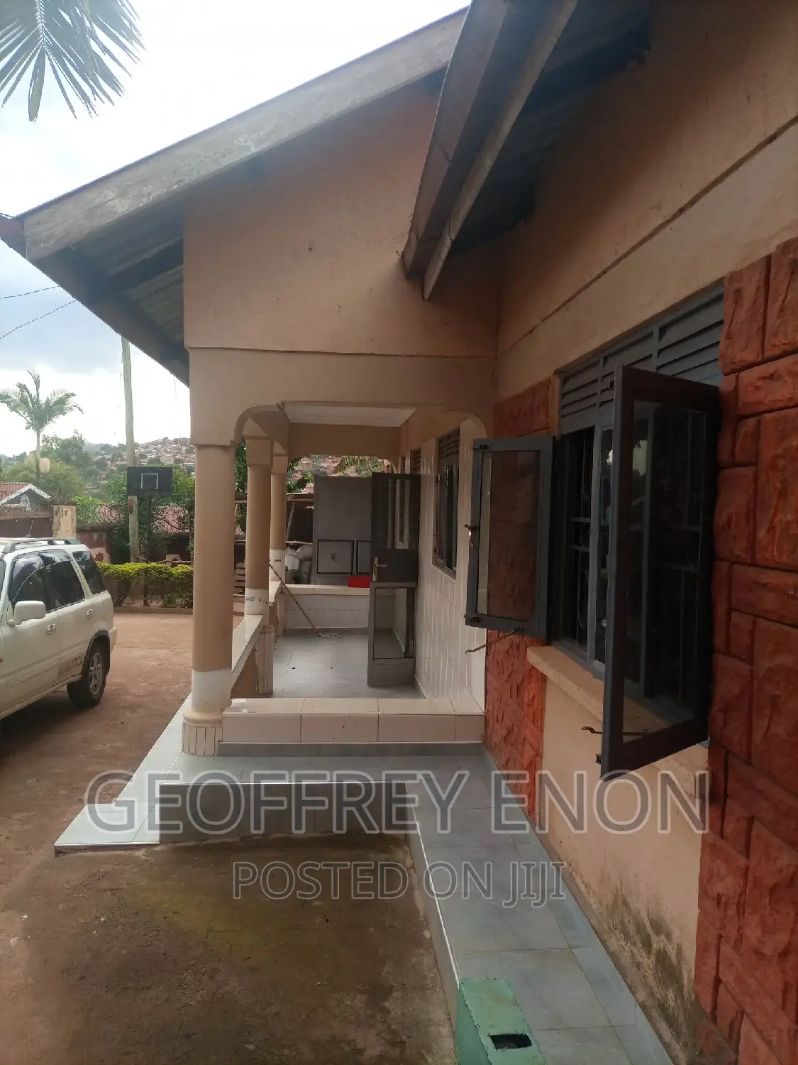 Furnished 3bdrm House in Kito Pioneer, Kira for sale
