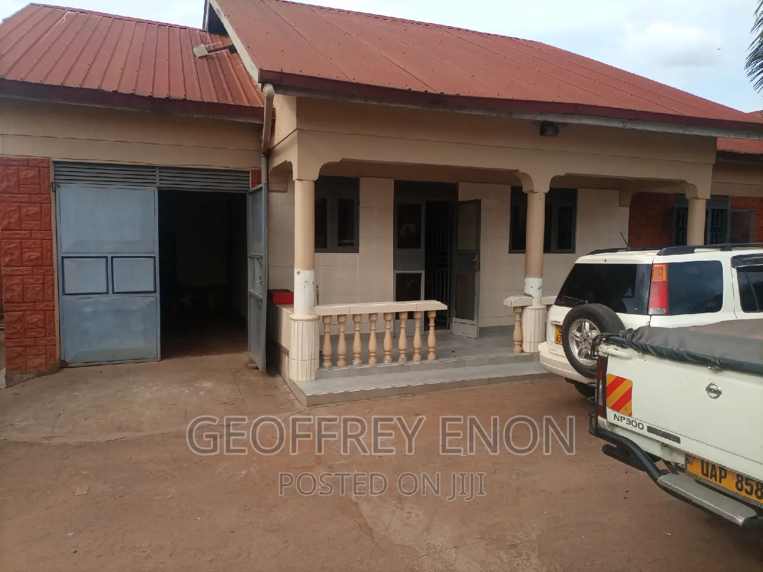 Furnished 3bdrm House in Kito Pioneer, Kira for sale