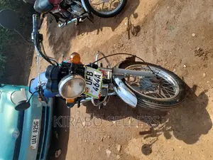 Bajaj Boxer 100 2022 Red