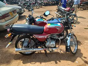 Bajaj Boxer 100 2022 Red