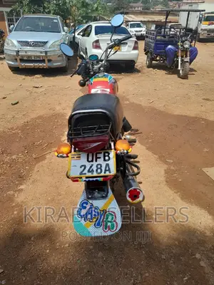 Bajaj Boxer 100 2022 Red