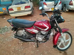 TVS HLX 125 2023 Red