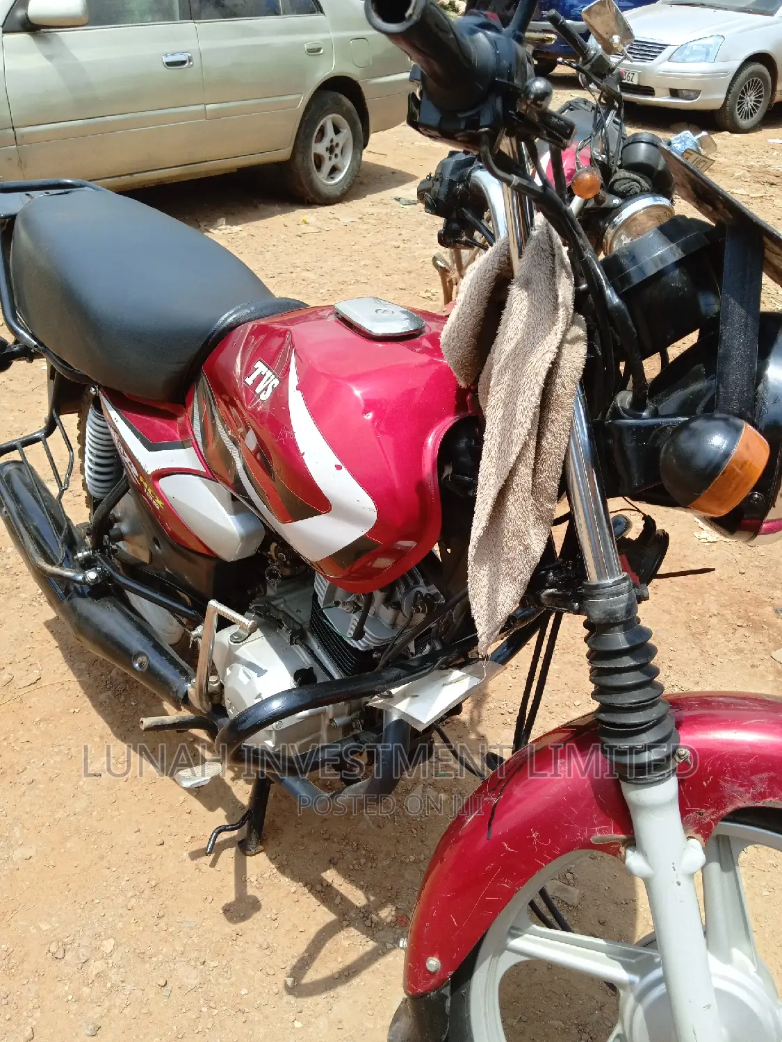 New TVS HLX 125 2023 Red