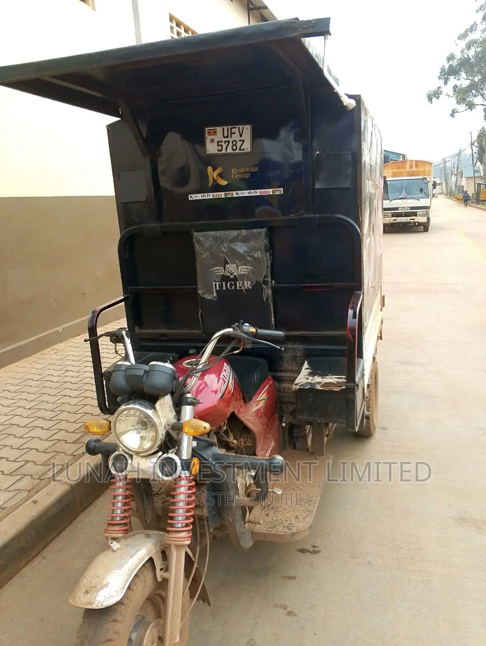 Tricycle 2023 Black