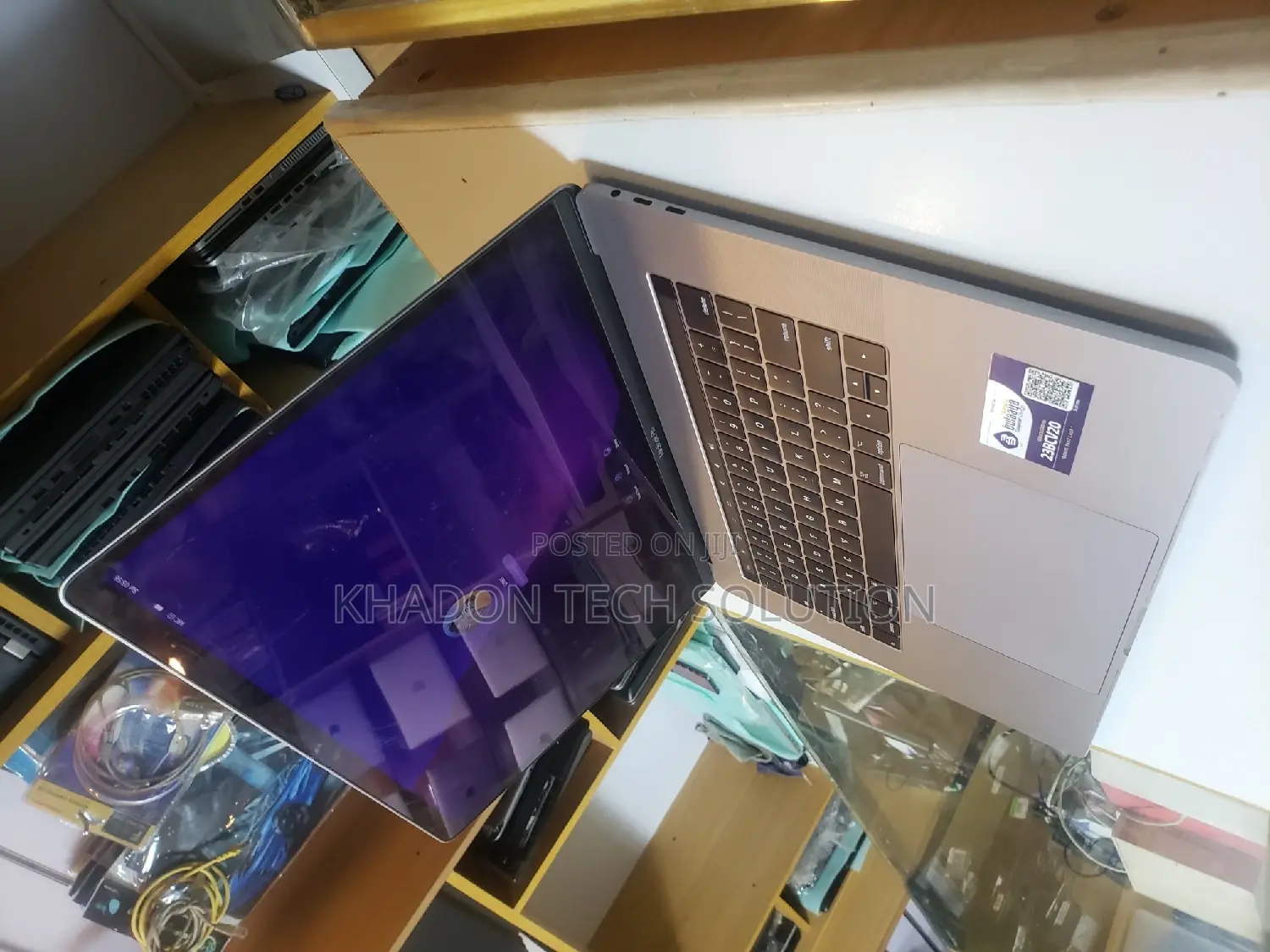 Laptop Apple MacBook Pro 2018 8GB Intel Core I5 SSD 256GB