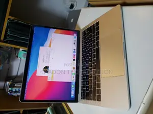 Laptop Apple MacBook Pro 2017 16GB Intel Core I7 SSD 256GB