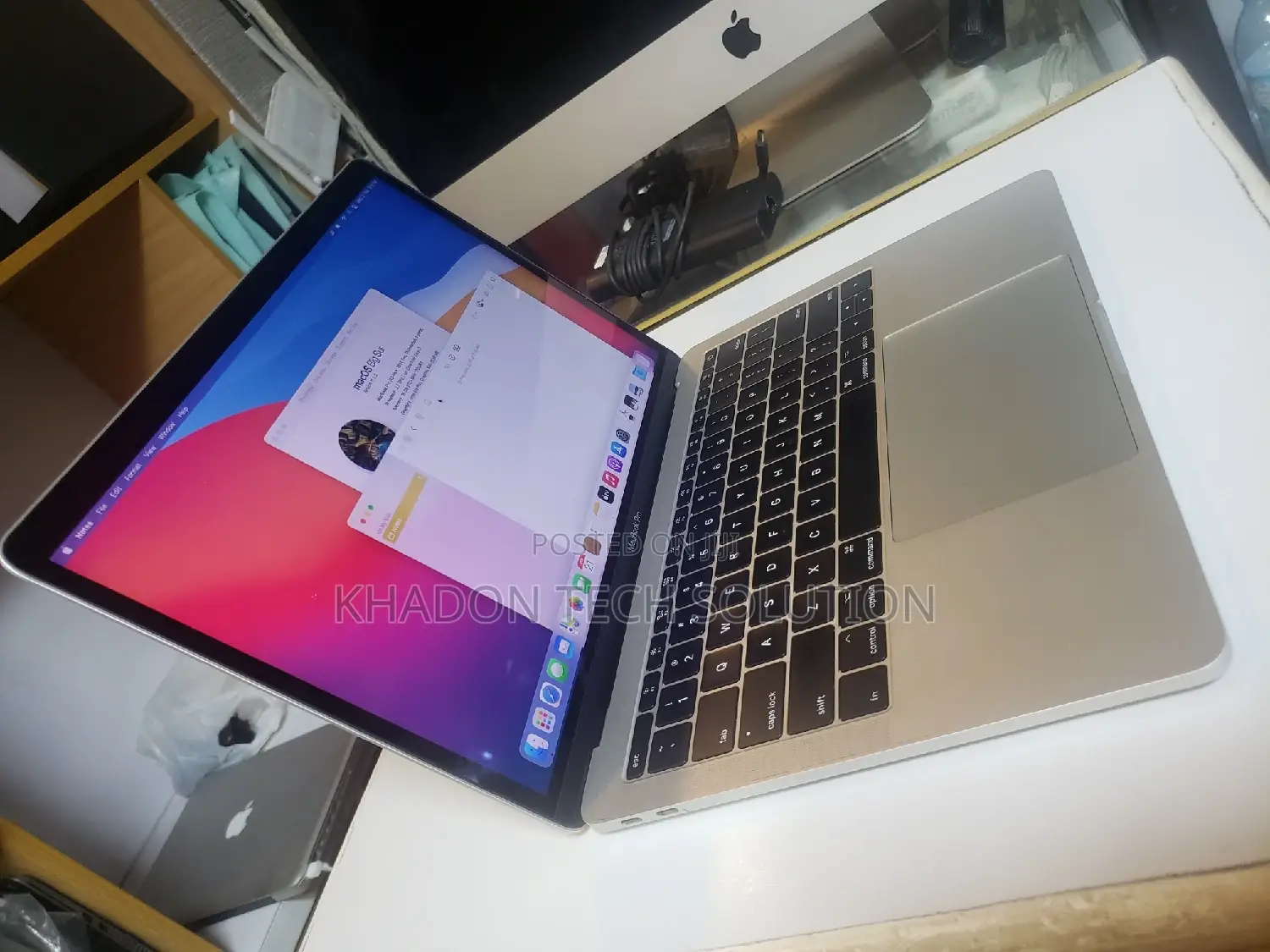 Laptop Apple MacBook Pro 2017 16GB Intel Core I7 SSD 256GB