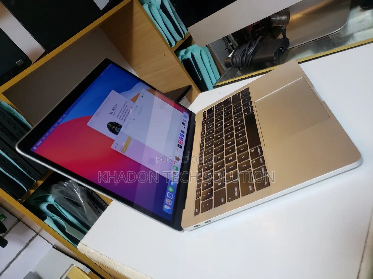 Laptop Apple MacBook Pro 2017 16GB Intel Core I7 SSD 256GB