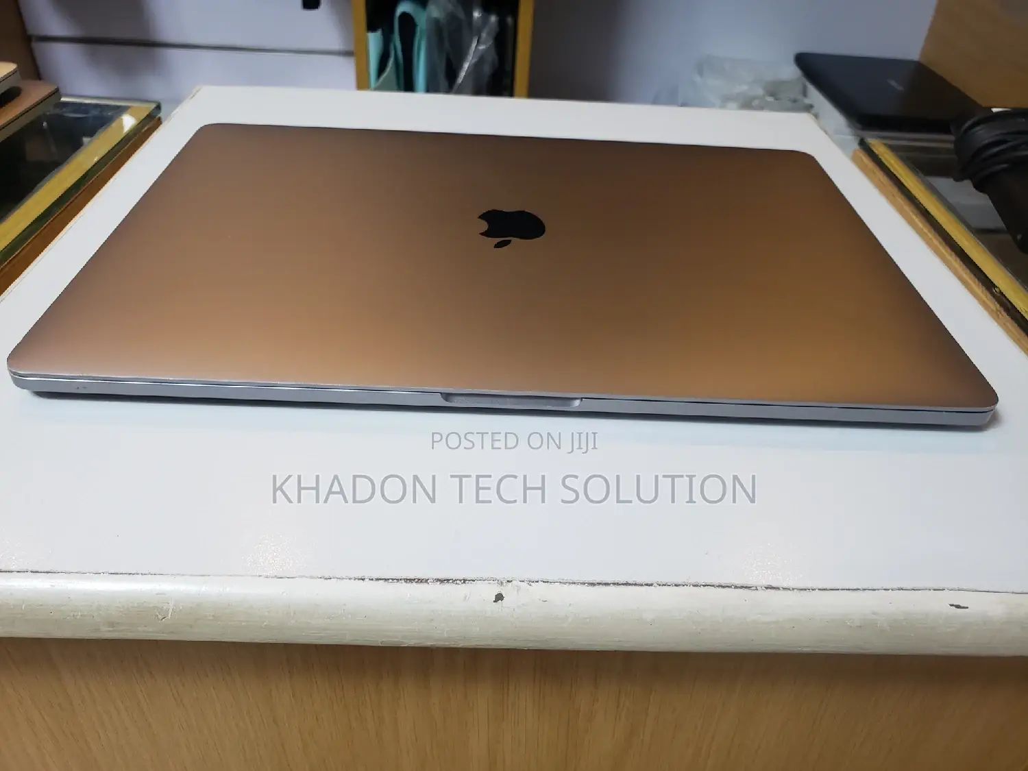 Laptop Apple MacBook Pro 2015 8GB Intel Core I5 SSD 256GB