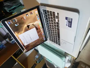 Laptop Apple MacBook Pro 2015 8GB Intel Core I5 SSD 256GB