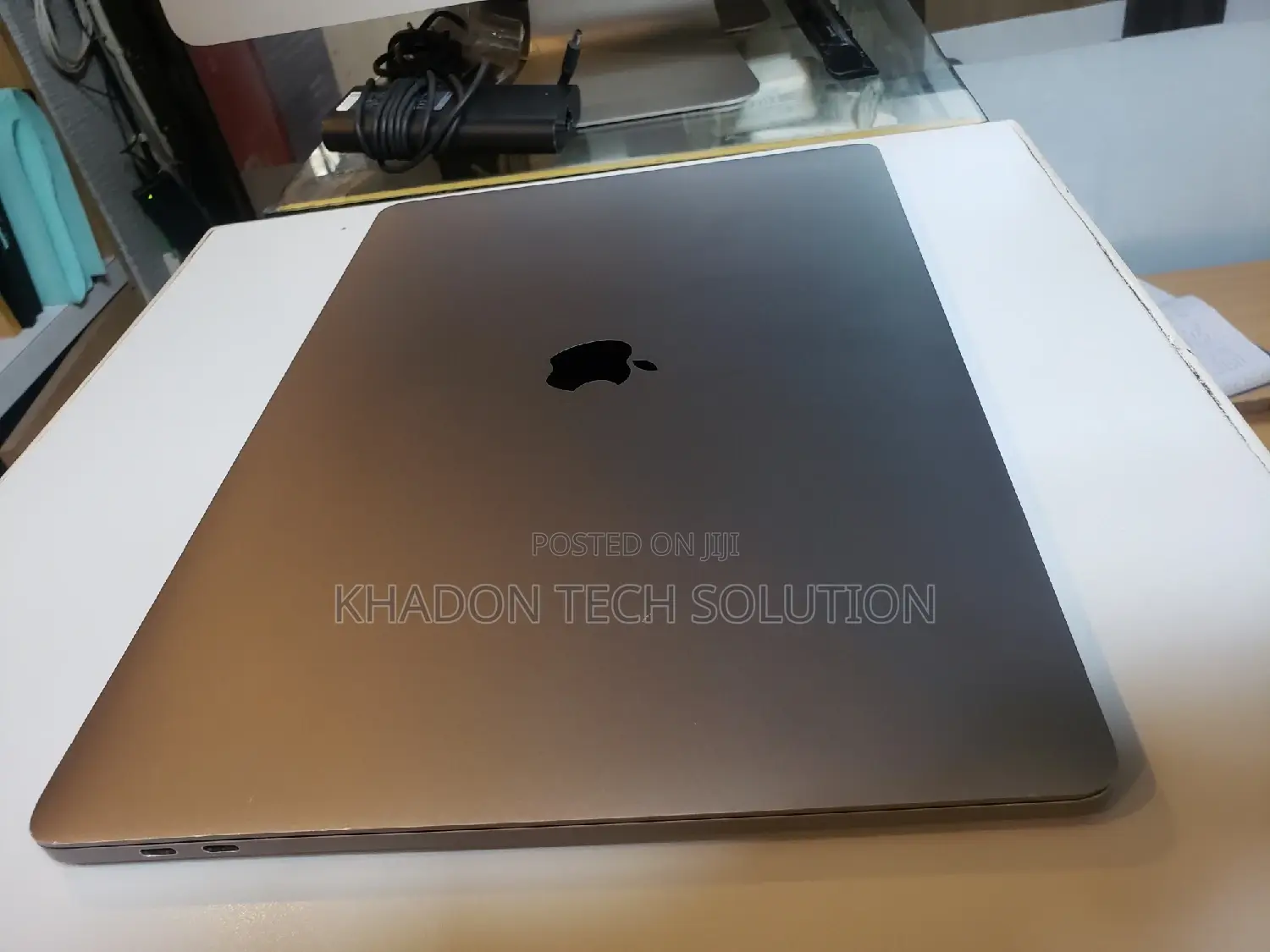 Laptop Apple MacBook Pro 2015 8GB Intel Core I5 SSD 256GB
