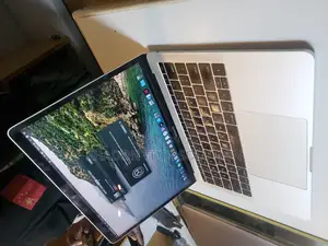 Laptop Apple MacBook Pro 2017 8GB Intel Core I5 SSD 256GB