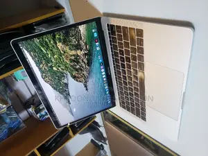 Laptop Apple MacBook Pro 2017 8GB Intel Core I5 SSD 256GB