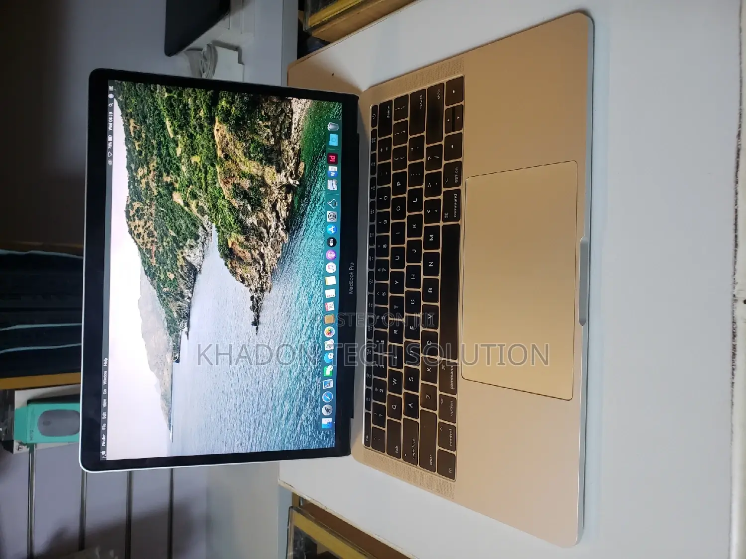 Laptop Apple MacBook Pro 2017 8GB Intel Core I5 SSD 256GB