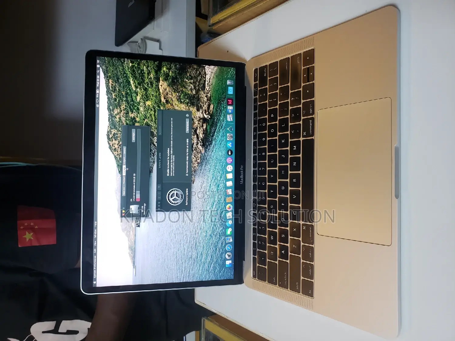 Laptop Apple MacBook Pro 2017 8GB Intel Core I5 SSD 256GB