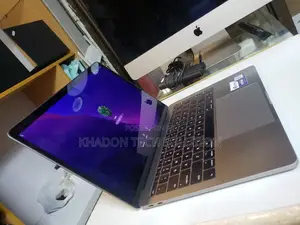 Laptop Apple MacBook Pro 2015 8GB Intel Core I5 SSD 256GB