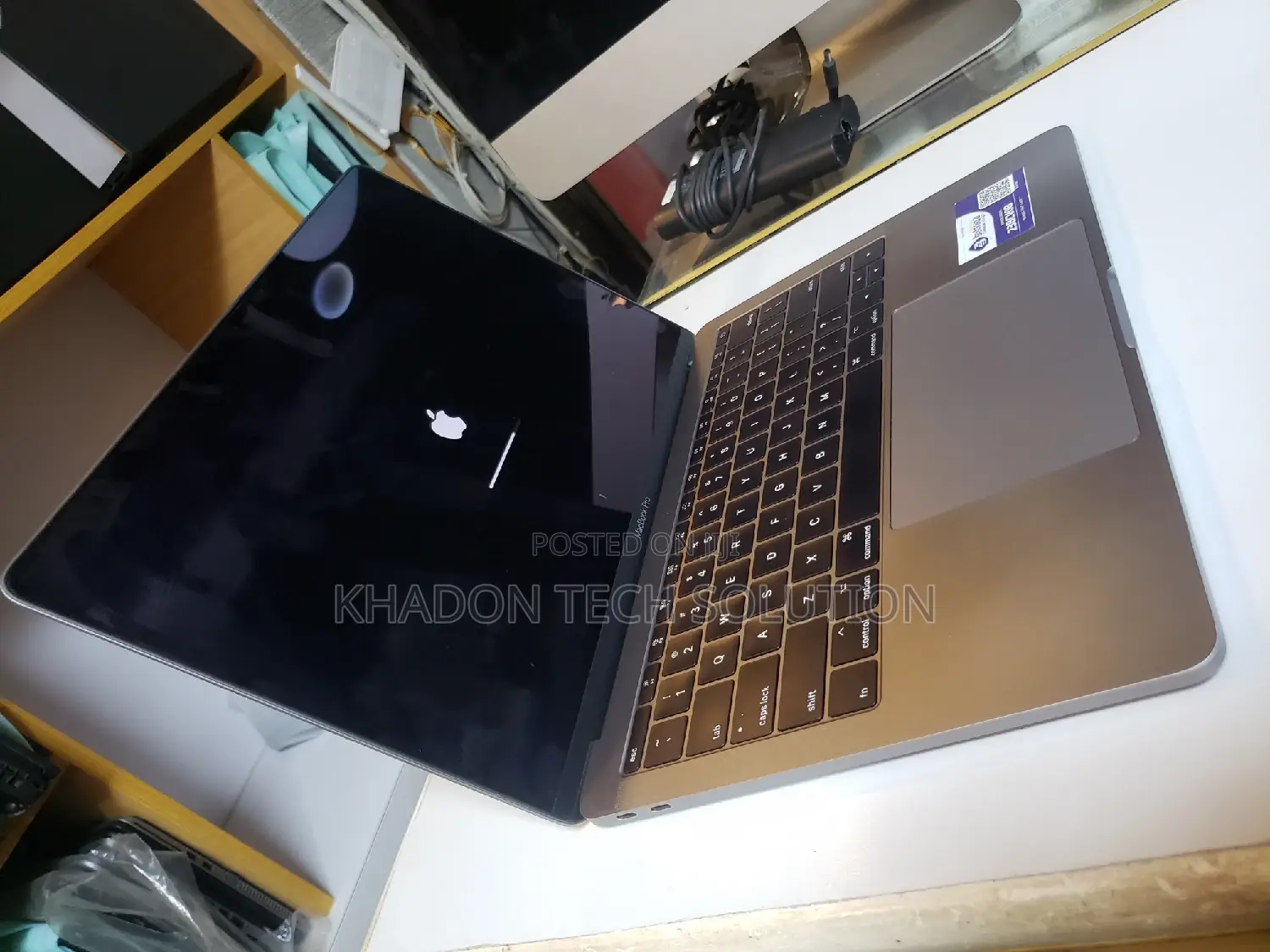 Laptop Apple MacBook Pro 2015 8GB Intel Core I5 SSD 256GB