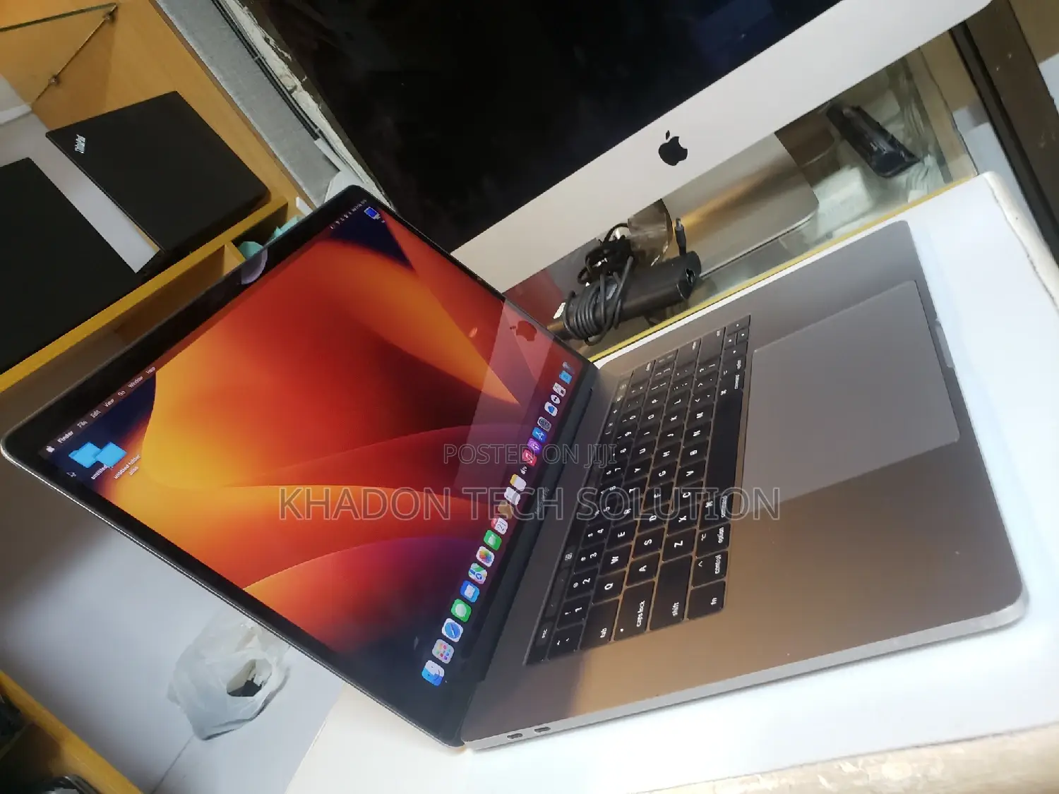 Laptop Apple MacBook Pro 2017 16GB Intel Core I7 SSD 500GB