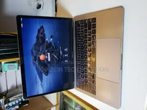Laptop Apple MacBook Pro 2018 16GB Intel Core I7 SSD 500GB